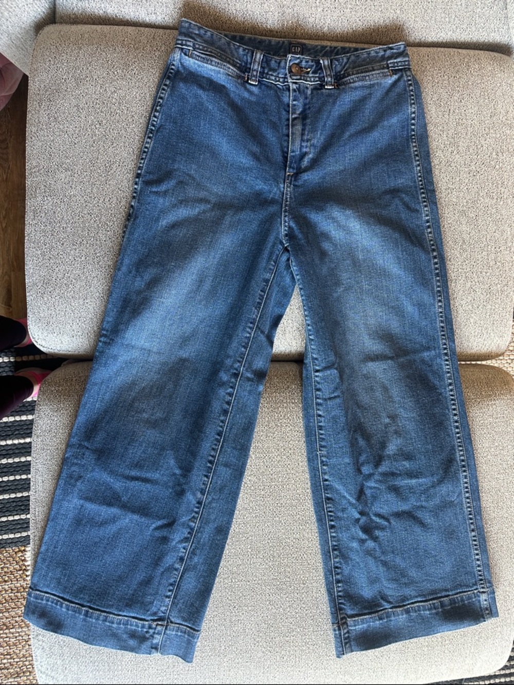GAP Wide-Leg Women's Jeans in Medium Blue Denim